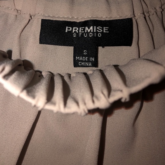 Blush Color Off-Shoulder Blouse - Picture 3 of 3